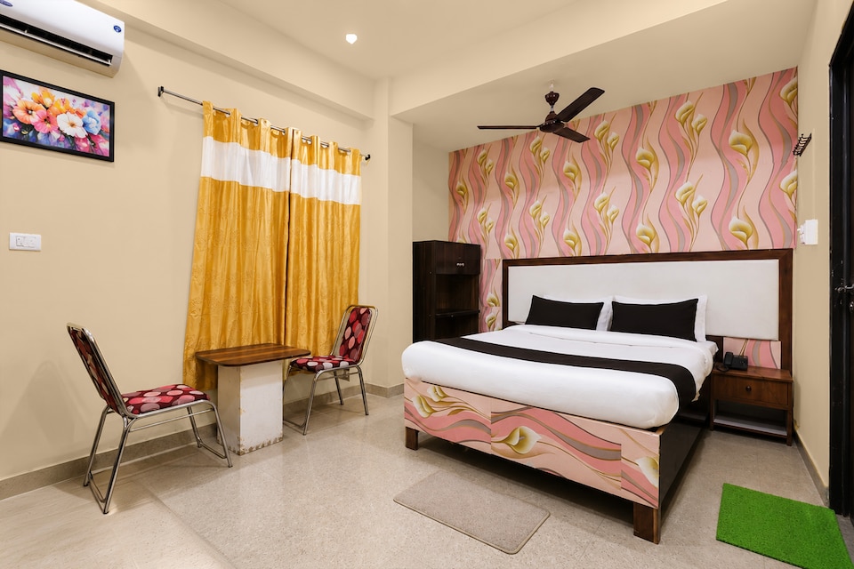 HOTEL O SKY LEAF, Boring Road Patna, Patna