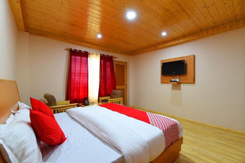OYO Hotel Pucknozz, Naggar Road, मनाली