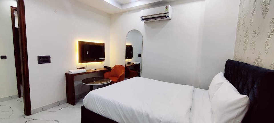 Hotel O Aroha A Corporate Suites, Noida City, Noida