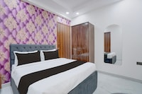 Hotel Aroha A Corporate Suites Near Botanical Garden Metro Station