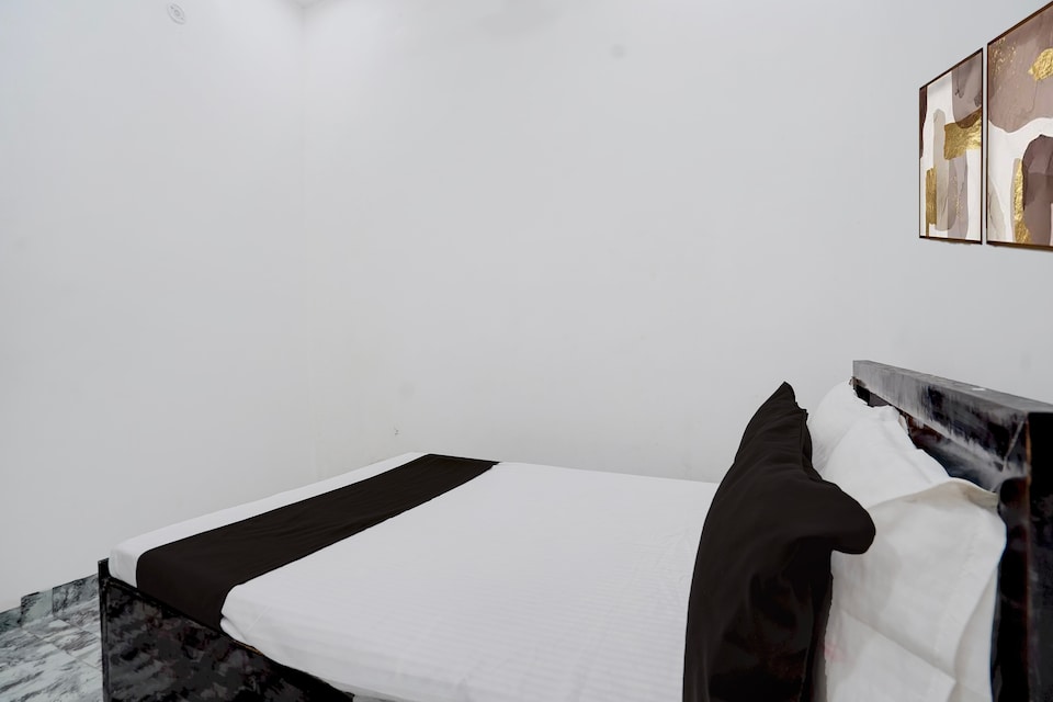 SPOT ON Hotel Majesty , Sitapur, Sitapur