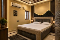 Spot On The Royal Stay Inn