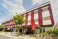 Hotel O near Citraland formerly Brayan Guest House