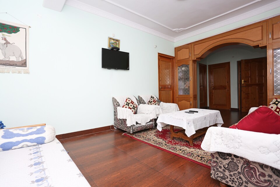 OYO Home 15192 Royal 3BHK, Chotta Shimla, Shimla