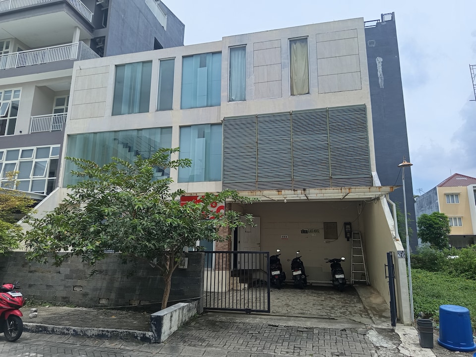 Hotel O near Ciputra Hospital formerly Veloura Living Citraland, Surabaya, Surabaya