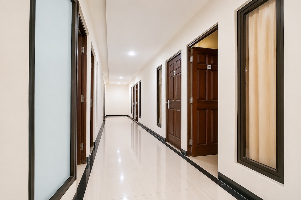 Hotel O near Ciputra Hospital formerly Veloura Living Citraland, Surabaya, Surabaya