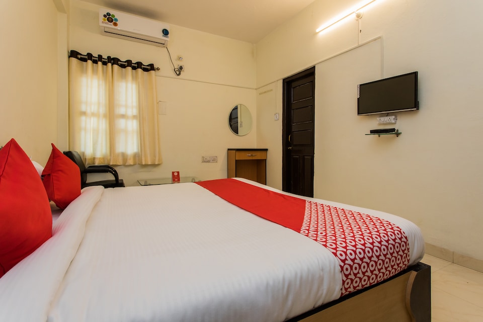 OYO 15195 Mayra the hill top, Rau, Indore