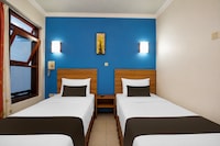 Townhouse Oak Hotel Lestari