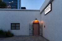  Capital O Adhoc Barrio Antiguo