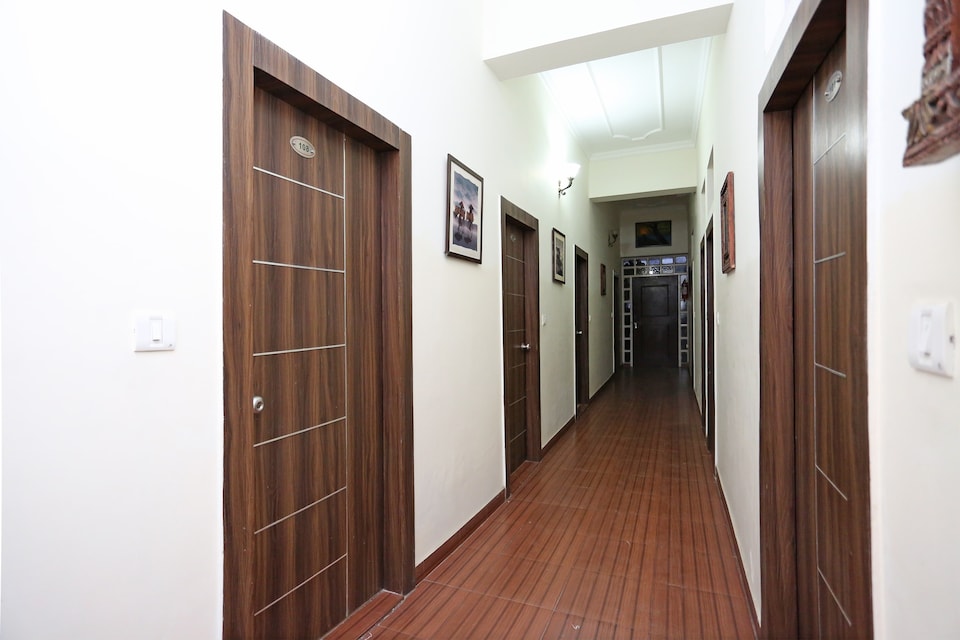 OYO 15201 The Dolphin, Taj East Gate Road Agra, Agra