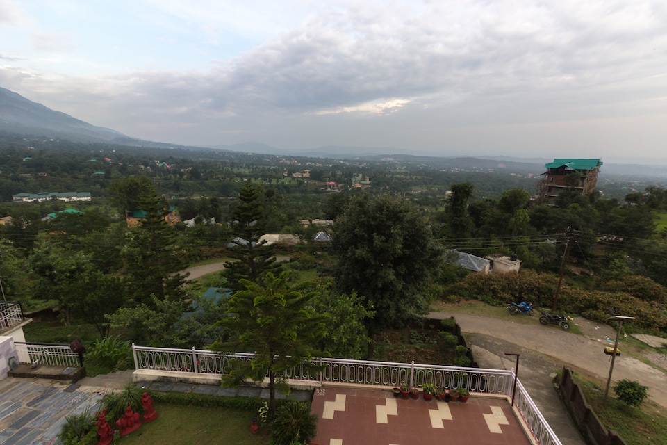 OYO Home 15205 Attic Nature View 1 BHK, Dharamshala, Dharamshala