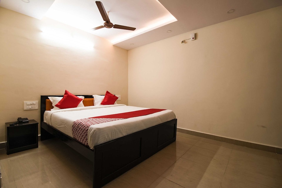 Hotel O CHHATRAPATI RESIDENCY , Kapila Theertham Tirupati, Tirupati