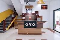 OYO 846422 Hotel The City Hub