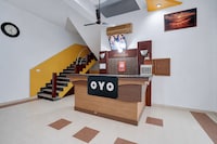 OYO 846422 Hotel The City Hub