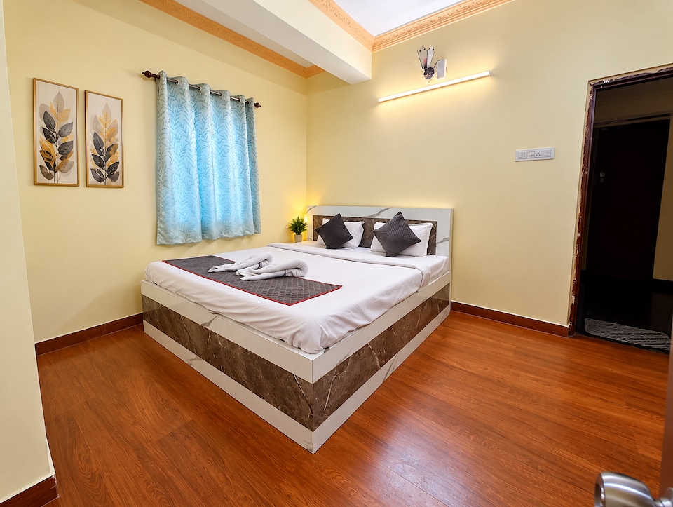 Hotel O Dumdum Park Kolkata, VIP Road Kolkata, Kolkata