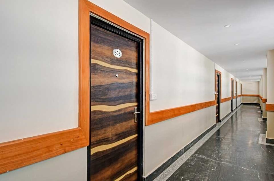 Townhouse Oak Govindpuri Station Formerly Montto Plaza, Govind Nagar Kanpur, Kanpur