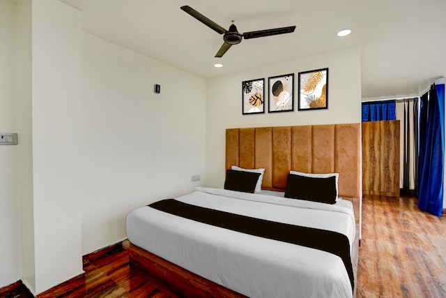 Townhouse Oak Govindpuri Station Formerly Montto Plaza