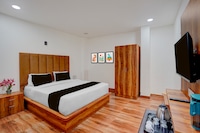 Townhouse Oak Govindpuri Station Formerly Montto Plaza
