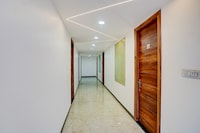 Townhouse Oak Govindpuri Station Formerly Montto Plaza