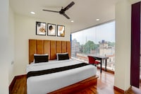 Townhouse Oak Govindpuri Station Formerly Montto Plaza