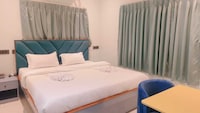 Hotel O SKY PLEX GUEST HOUSE