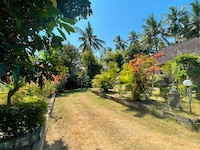 OYO 95369 Hotel Sari Mandala