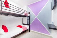 OYO 330 Cchinee Hotel