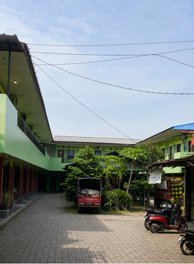 Hotel O near TMII formerly Wisma Damai