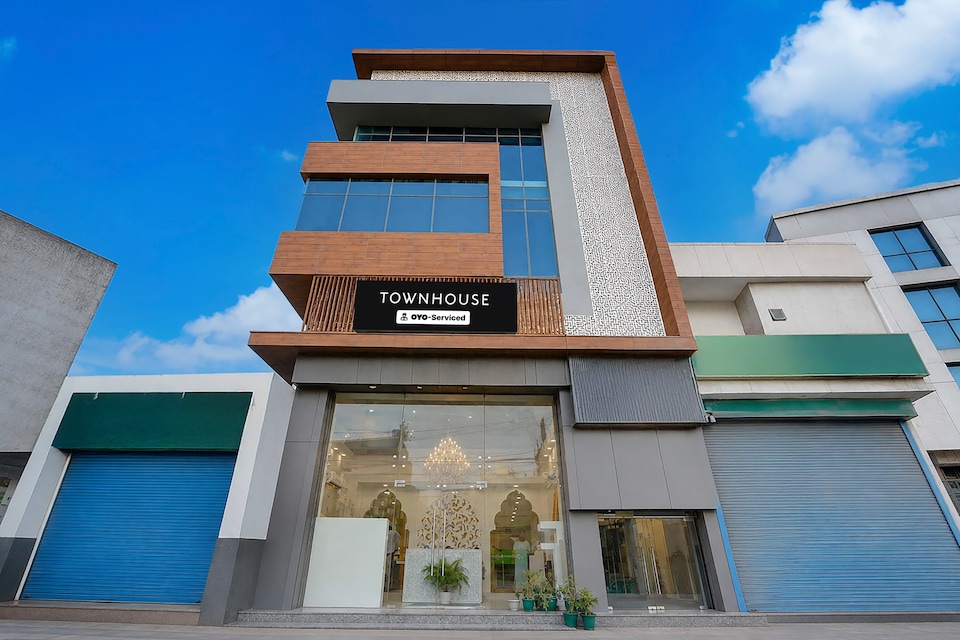 Townhouse Dashrathpuri Metro Formerly Elegant Palace, Dwarka Delhi, Delhi