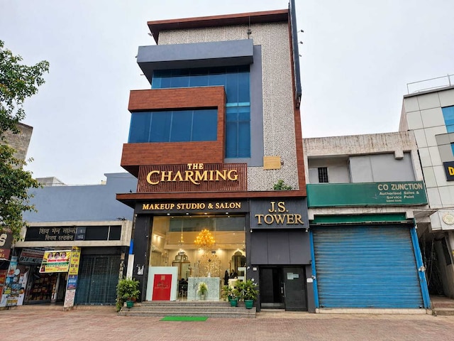 Townhouse Dashrathpuri Metro Formerly Elegant Palace