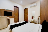 Townhouse Dashrathpuri Metro Formerly Elegant Palace