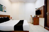 Townhouse Dashrathpuri Metro Formerly Elegant Palace