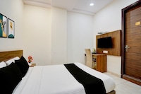 Townhouse Dashrathpuri Metro Formerly Elegant Palace