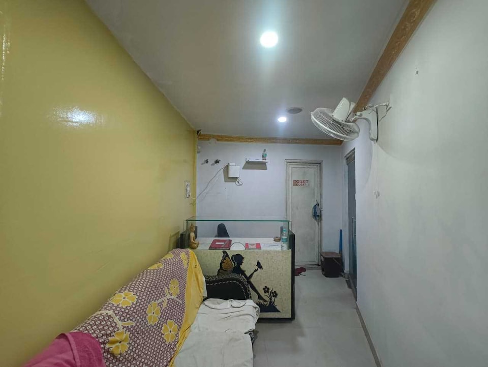 SPOT ON BADHUYA GUEST HOUSE, VIP Road Kolkata, Kolkata