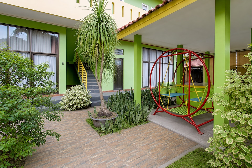 OYO 95373 Giriwardoyo Family Guest House, Yogyakarta, Yogyakarta