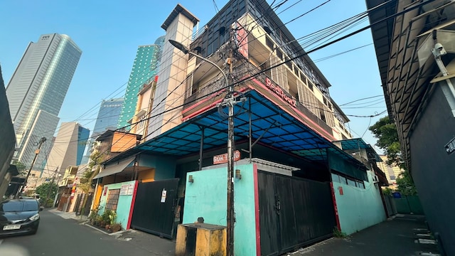 Collection O near Taman Semanggi formerly Mulia Residence