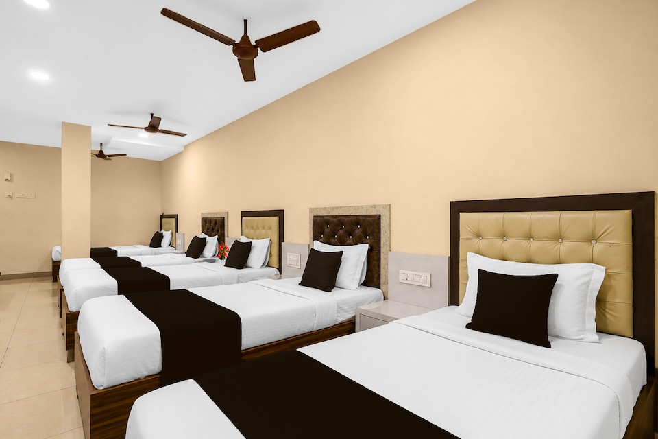 Collection O Guntur Junction Formerly Aditya Grand Inn, Guntur, Guntur