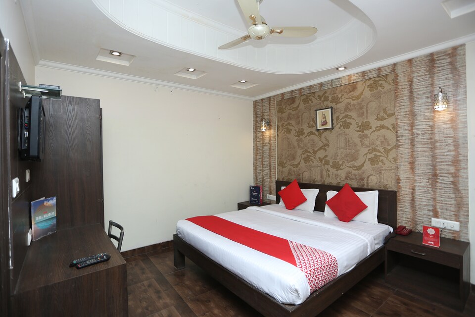 Live on new code-GWL177, City Centre, Gwalior