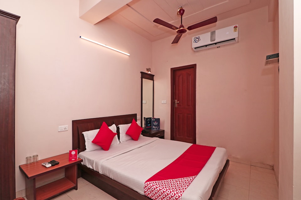 OYO 15249 Hotel Days Inn, Meerut, Meerut