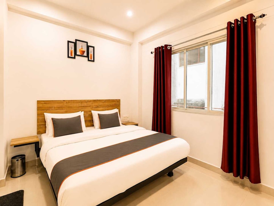 Hotel O Paliwal's Paradise, Golghar, Gorakhpur