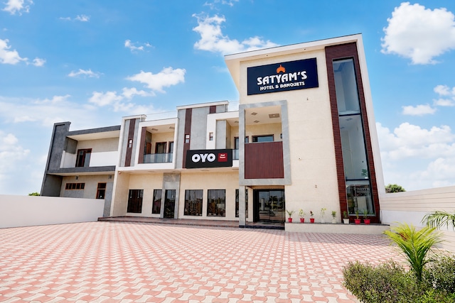 Hotel O Satyam’s Hotel & Banquets