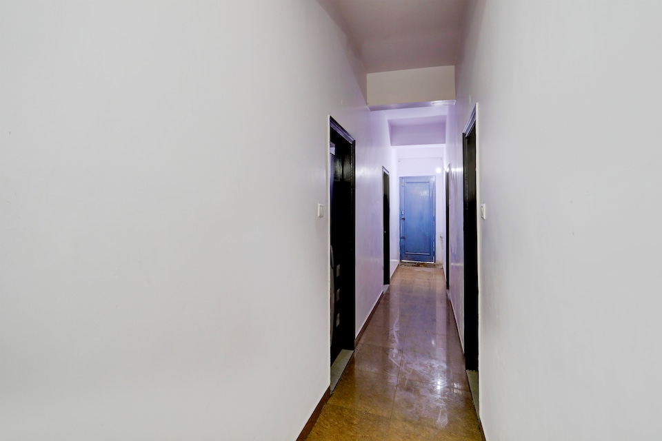 Hotel O Pluto Residency, Vaishali Kaushambi Metro, Ghaziabad