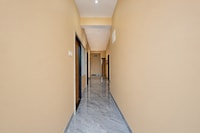 OYO 846487 Hotel Royal Galaxy Inn