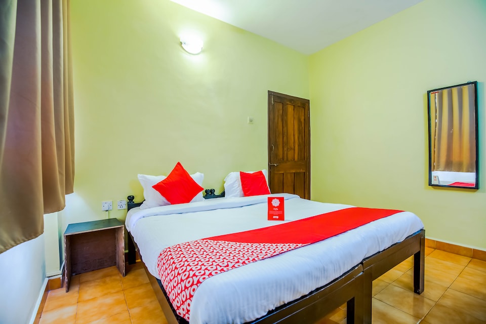 OYO 15263 Seaview Holiday Apartments, Anjuna Vagator Goa, Goa