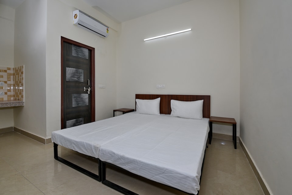 OYO LIFE GRG948 सेक्टर 48, DLF 4 Gurgaon, गुड़गांव