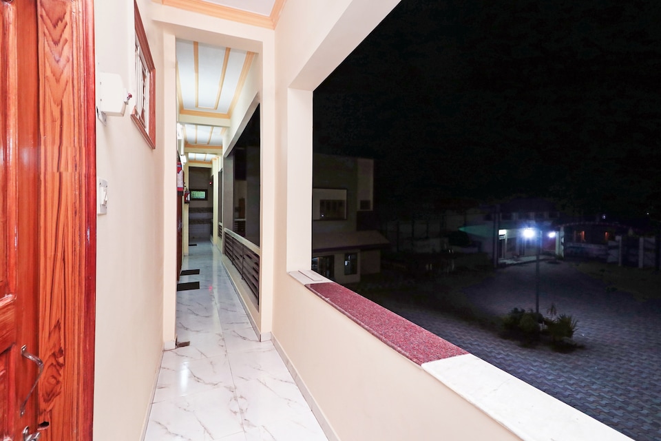 Hotel O Chaitdeep Palace Lawn and Guest House, Golghar, गोरखपुर