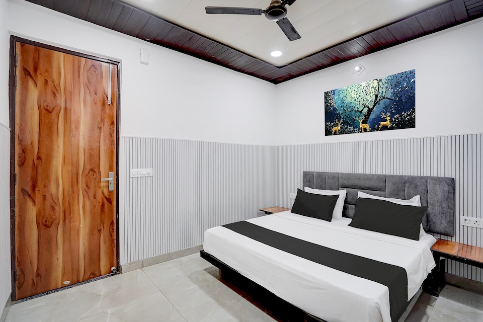 Hotel O The Villa Paradise, Pitampura - Rohini Delhi, Delhi
