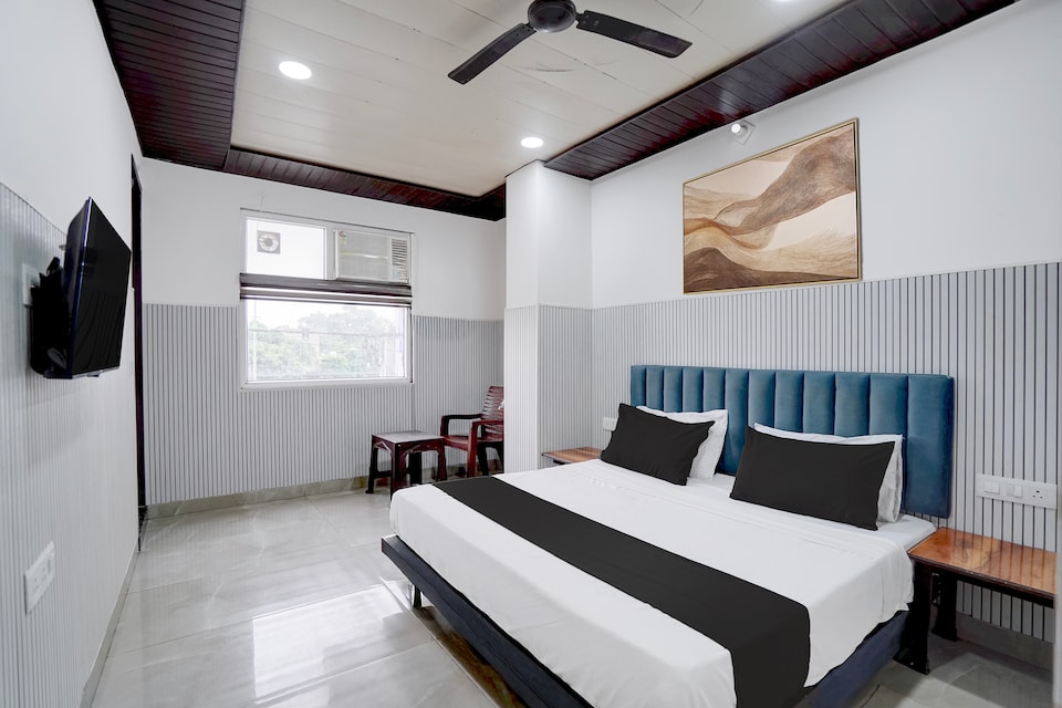 Hotel O The Villa Paradise, Pitampura - Rohini Delhi, Delhi