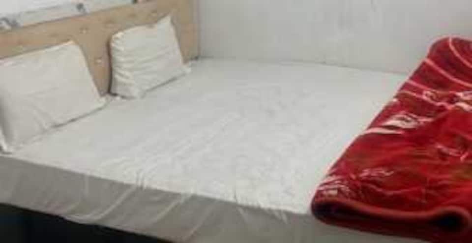 SPOT ON S  P hotel & oyo, Rambagh Allahabad, Prayagraj