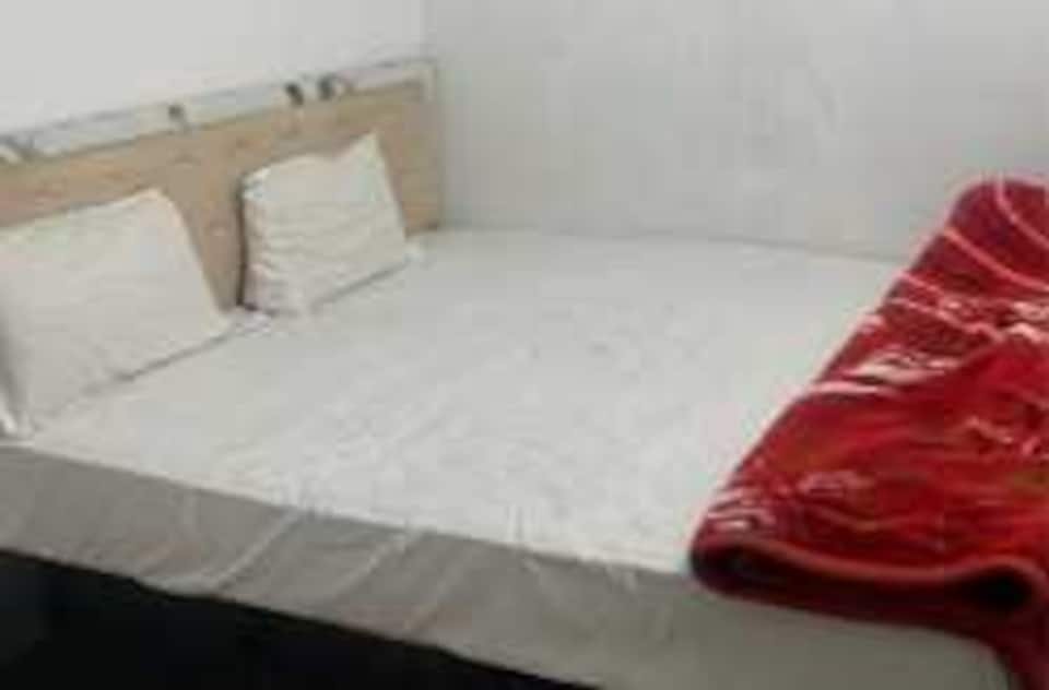 SPOT ON S  P hotel & oyo, Rambagh Allahabad, Prayagraj